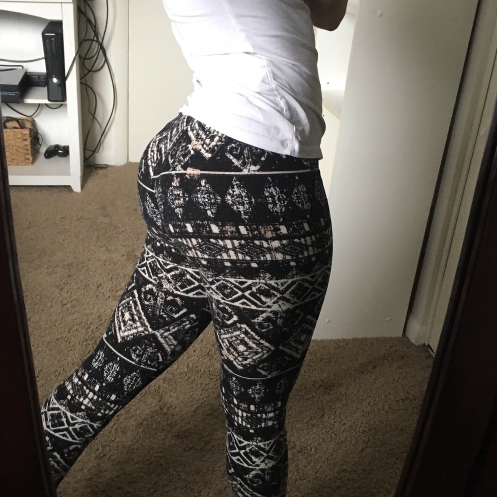 aztec print leggings